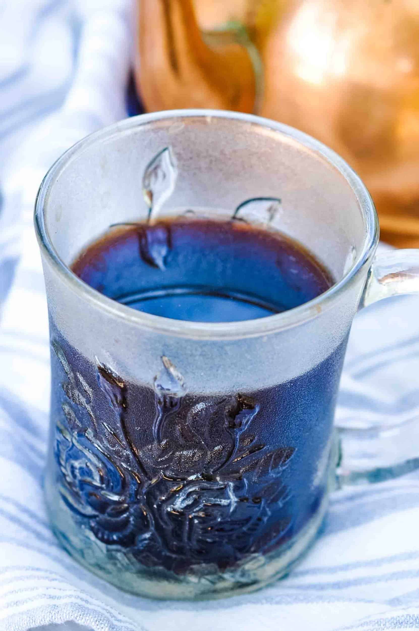 How to Make ImmuneBoosting Elderberry Tea (2 Easy Ways!)