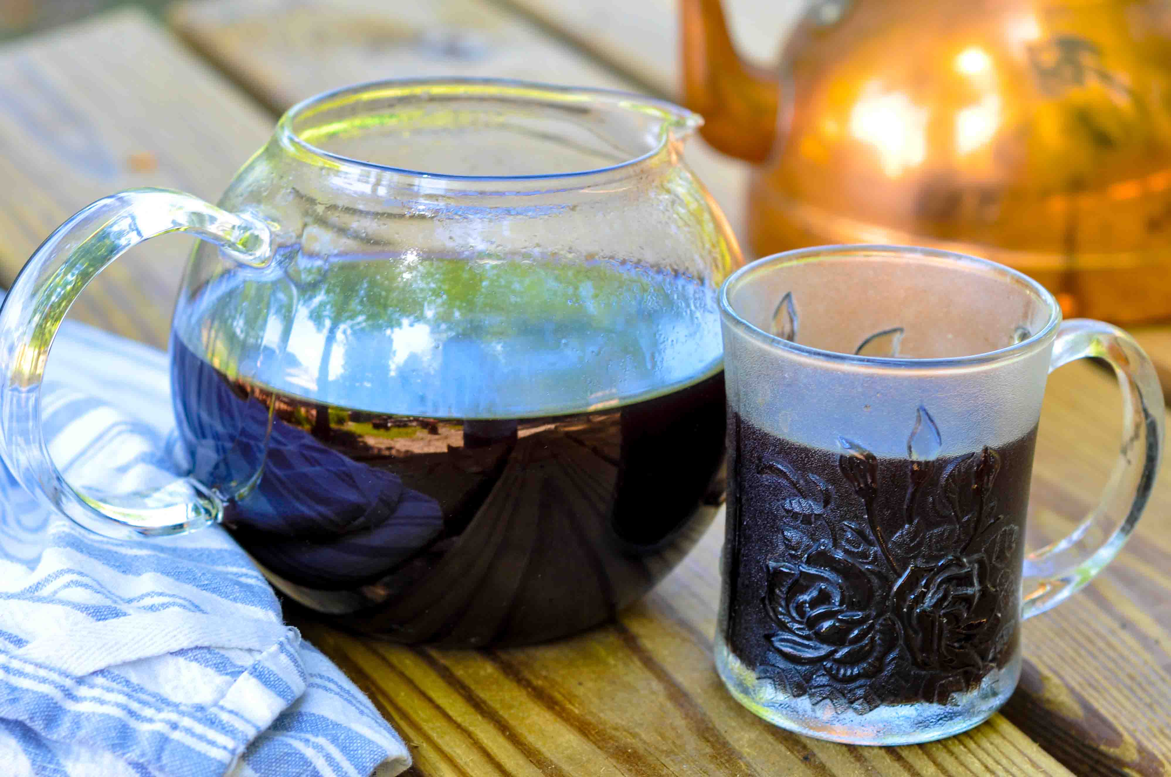 How to Make ImmuneBoosting Elderberry Tea (2 Easy Ways!)