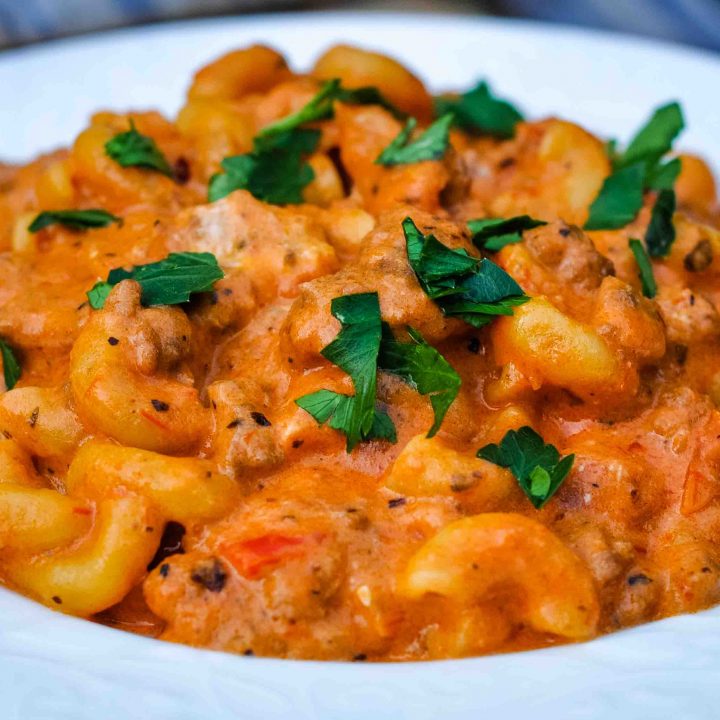 Instant Pot Beefy Lasagna Mac (cheesy ground beef pasta)