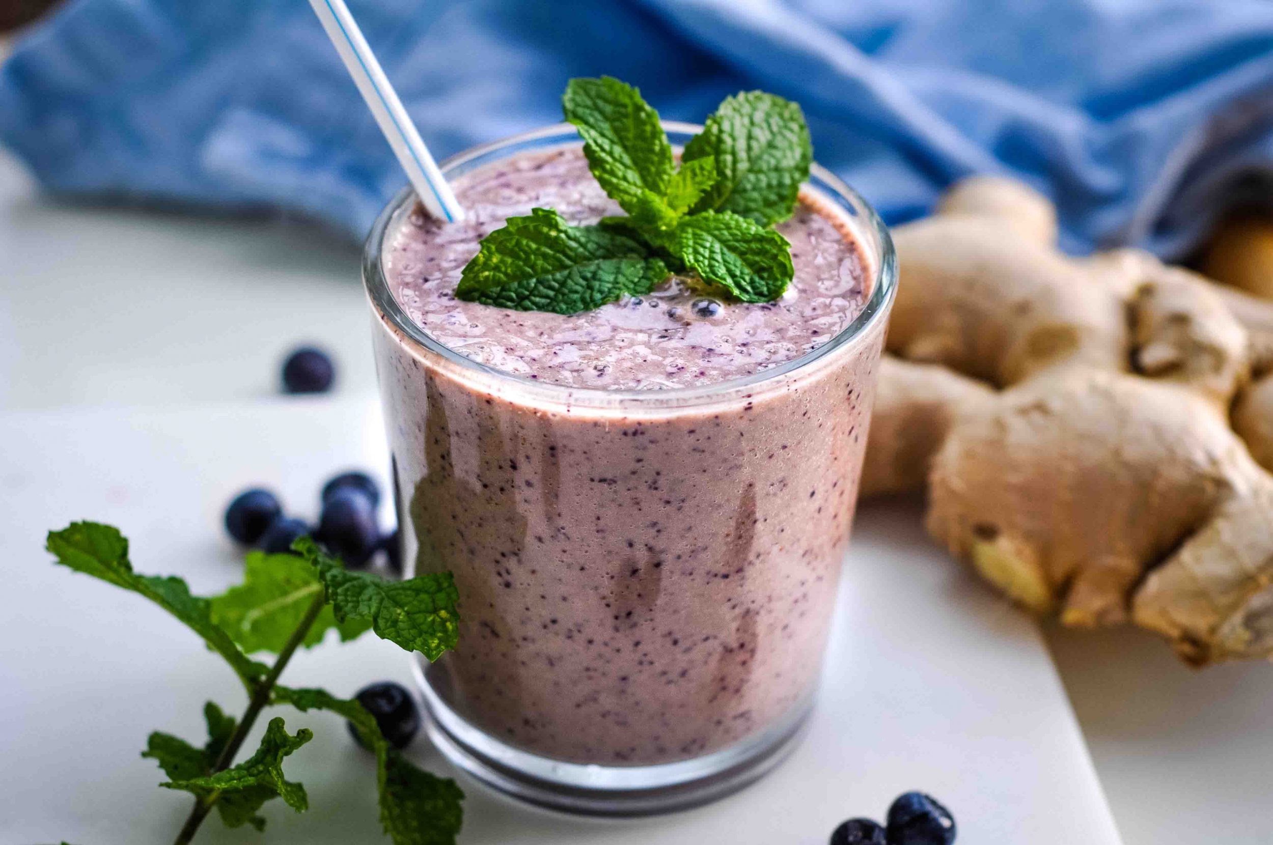 Berry-Kefir Smoothie