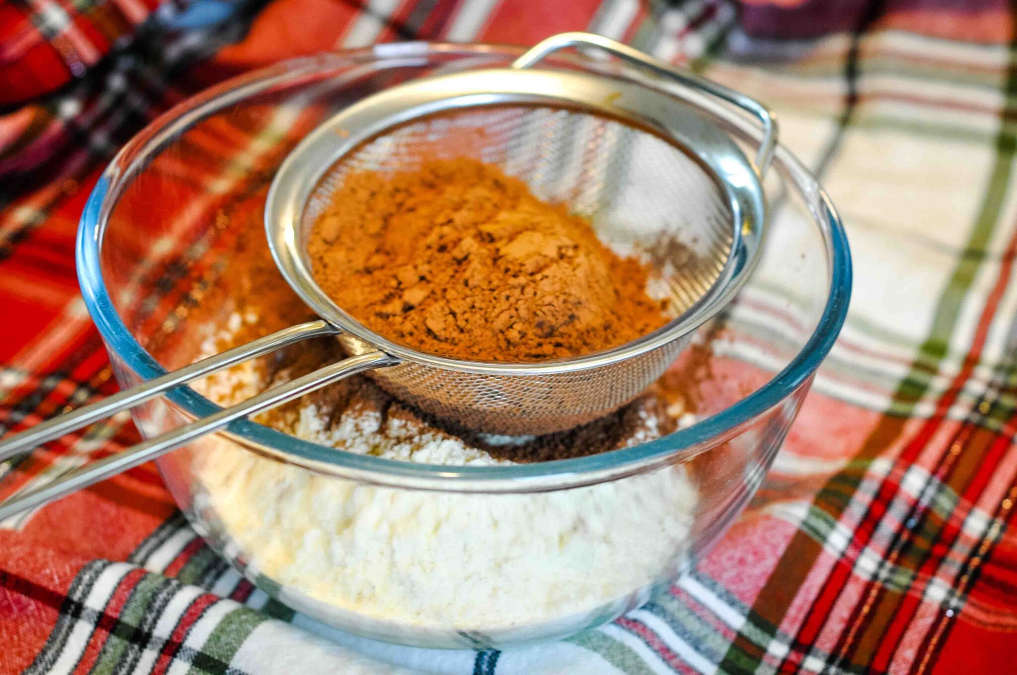 Homemade Healthy Hot Chocolate Mix {makeahead}